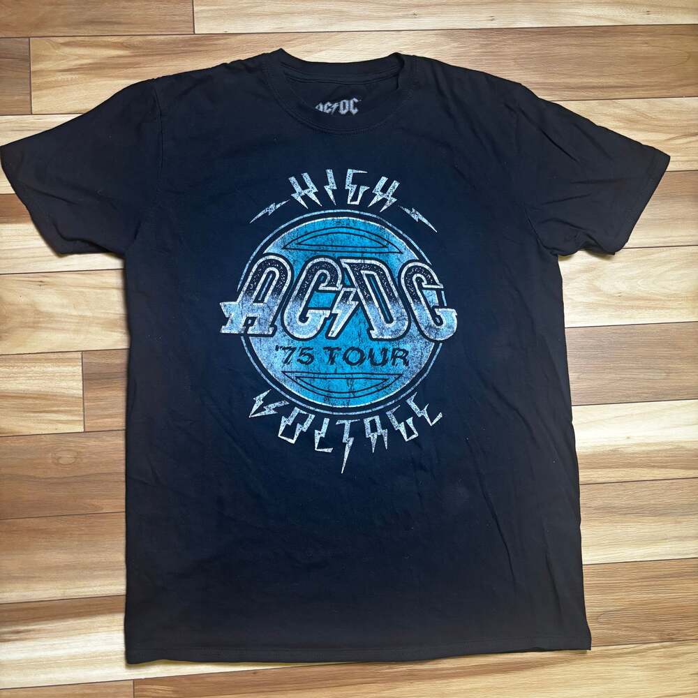 AC/DC‎ High Voltage '75 Tour Graphic T-Shirt, Large